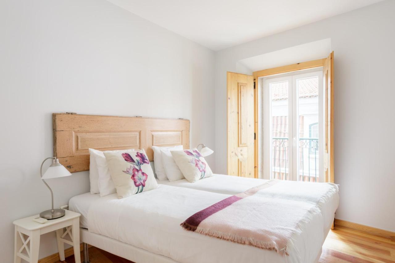 Amazing Rooftop Terrace With River And Historic City View 4 Bedrooms 4 Bathrooms Ac 19Th Century Building Chiado Lisboa Eksteriør billede