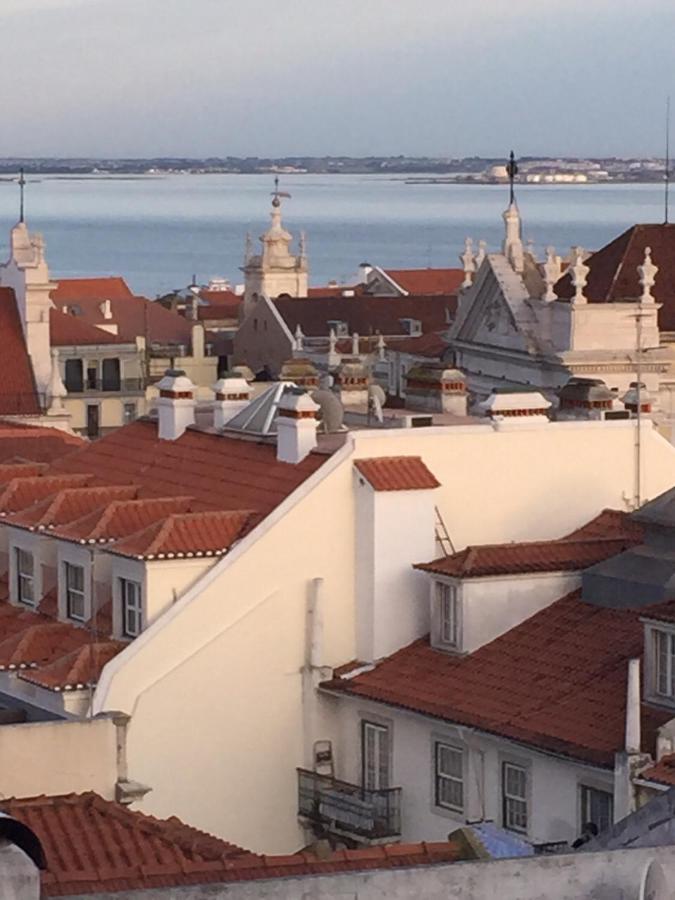 Amazing Rooftop Terrace With River And Historic City View 4 Bedrooms 4 Bathrooms Ac 19Th Century Building Chiado Lisboa Eksteriør billede