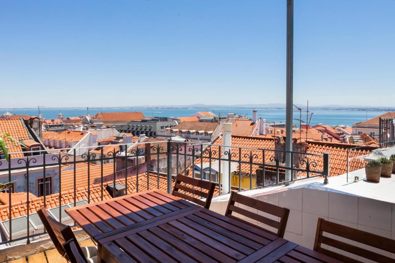 Amazing Rooftop Terrace With River And Historic City View 4 Bedrooms 4 Bathrooms Ac 19Th Century Building Chiado Lisboa Eksteriør billede